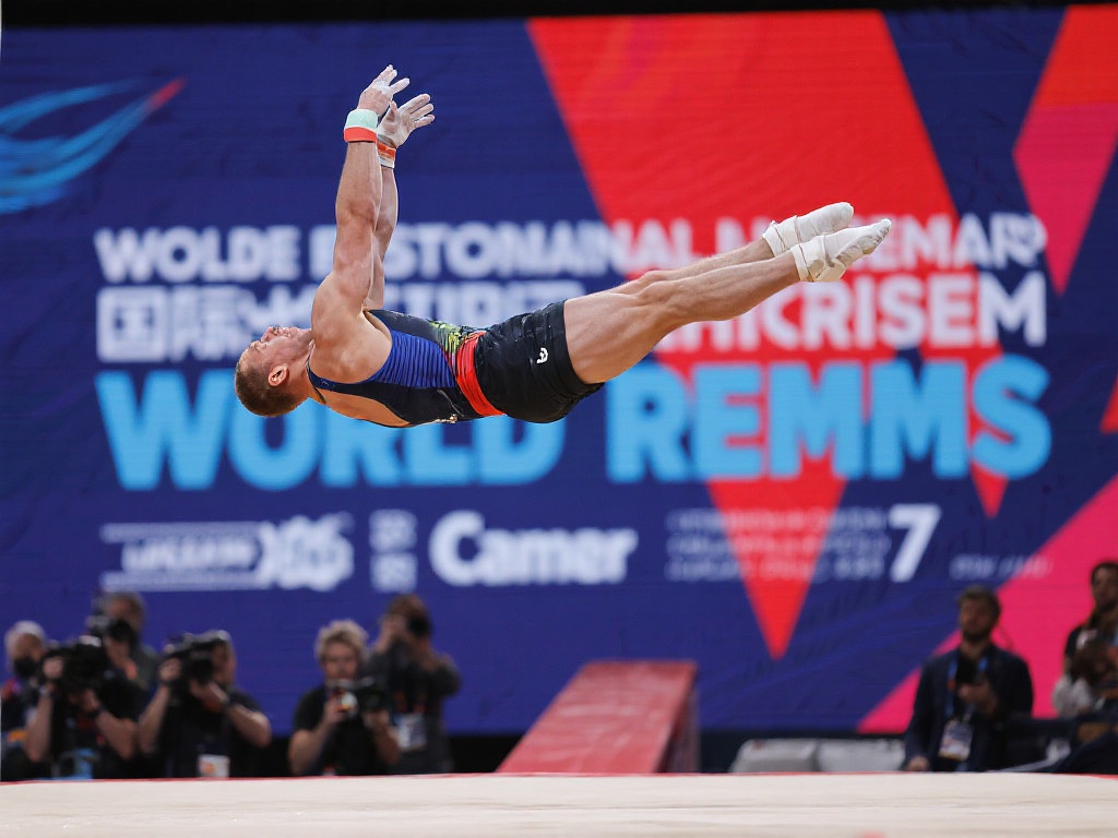 周娅菲摘银沃森惊艳刷新世界纪录 赛事的另一位焦点人物沃森也将比赛推向了高