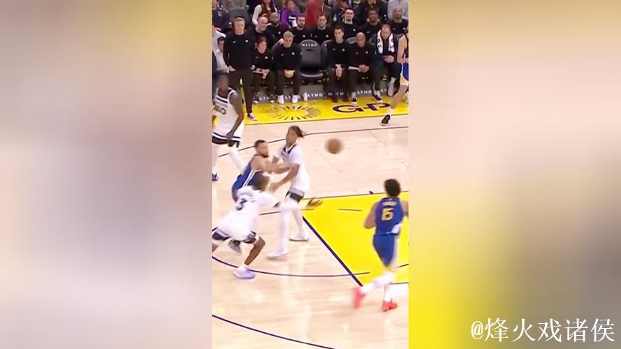 波斯特谈末节底角三分：当时就该果断出手，自己会吸取教训