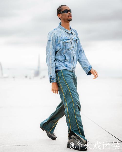 气质型男!奇才官媒晒众球员的入场穿搭视频:周五穿搭 气质型男!奇才官媒晒众球员的入场穿搭视频:周五穿搭